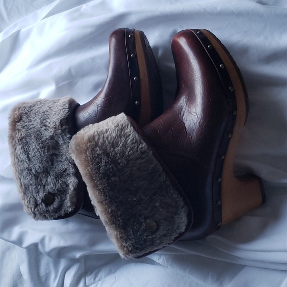 UGG AUSTRALIA "LYNNEA" BROWN LEATHER SHEARLING LINING WOOD CLOG BOOTS size5 - Picture 3 of 16